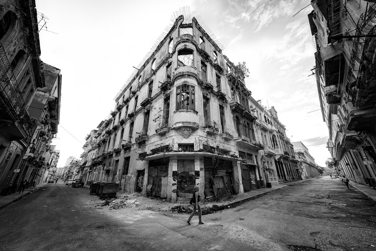 107 HAVANA CENTRAL Michael Chinnici Vanishing Cuba