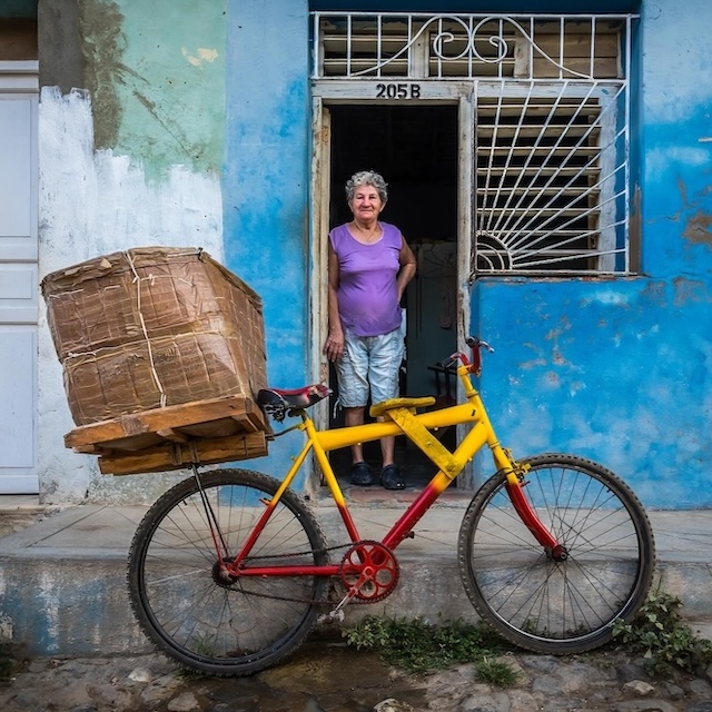 039 BREAD LADY Michael Chinnici Vanishing Cuba Photo Workshop Adventures Square