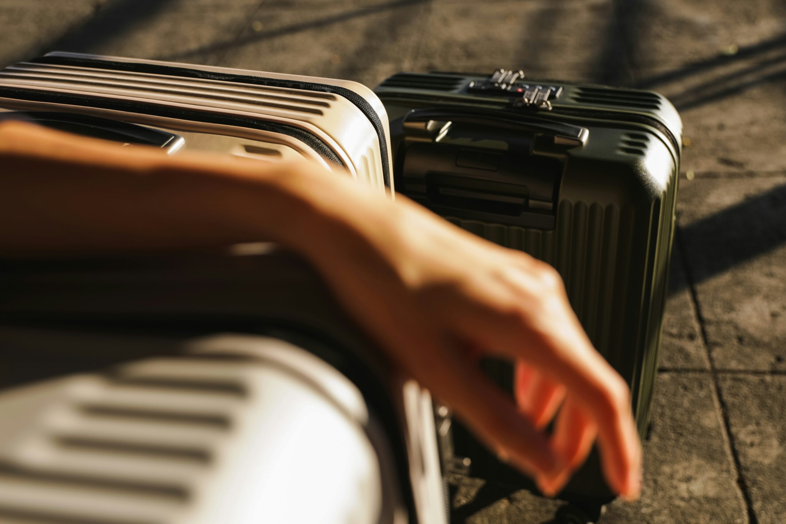 Art Of Traveling With The Right Luggage Art Of Traveling With The Right Luggage